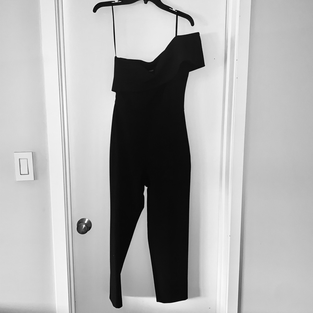 CUSHNIE ET OCHS :black jumper; off shoulder